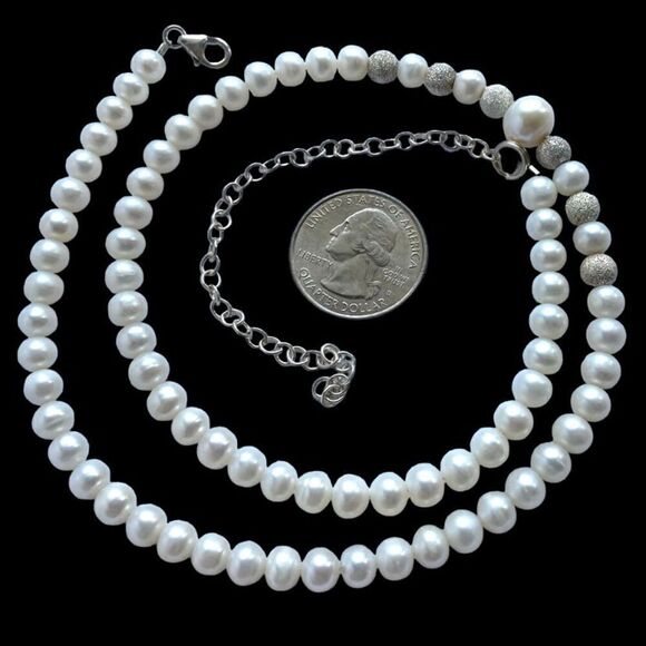 ON# Adjustable 18” - 23” Pearl Necklace with Silver clasp - Picture 4 of 8